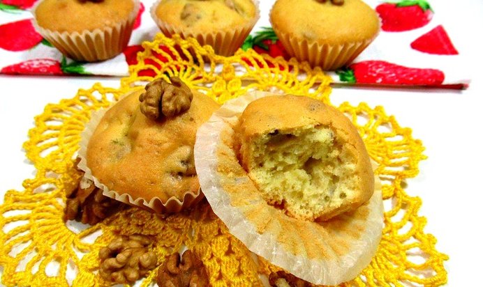 Кекс с грецкими орехами