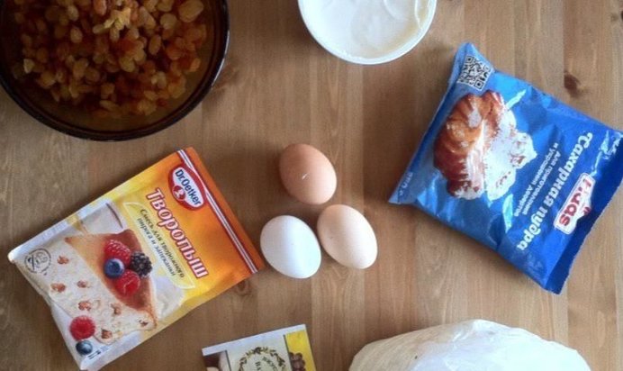 Воздушная запеканка с изюмом