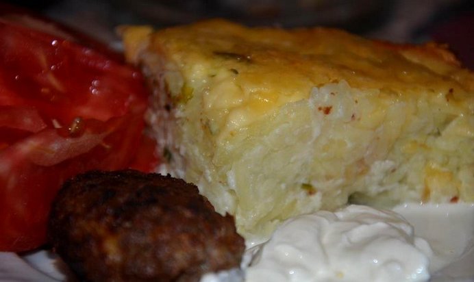 Запеканка из тертого картофеля под сырной корочкой