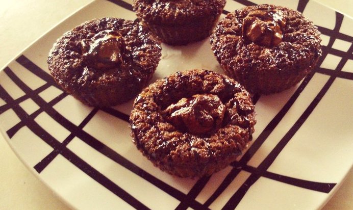 Шоколадные маффины с кусочками шоколада