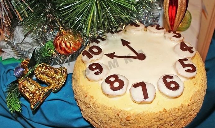 Торт Часы на Новый год