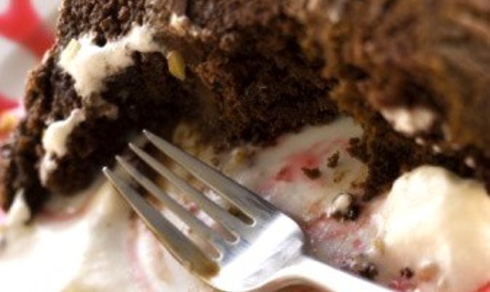 Торт с черемухой