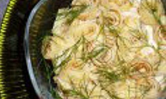 Салат с блинчиками