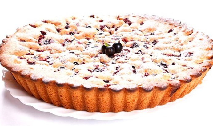 Кекс с черной смородиной и лимонной цедрой