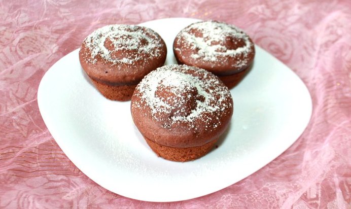 Шоколадные кексы с творожной начинкой