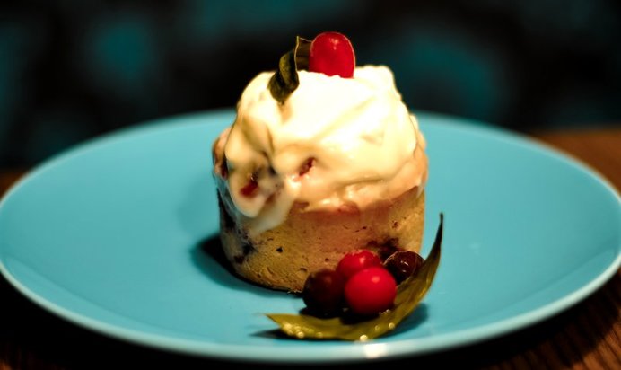 Сметанно-ягодные кексы