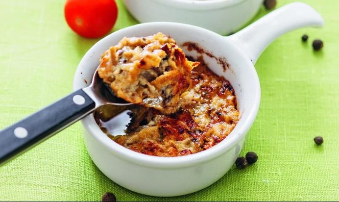 Кекс с клубникой