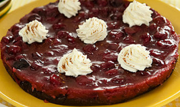 Торт из вишни в мультиварке