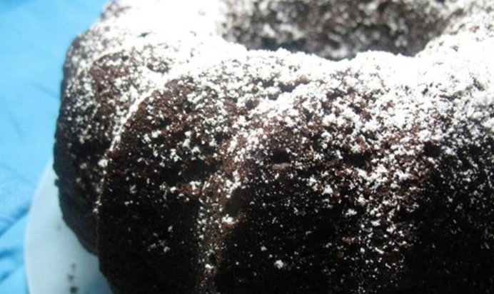 Шоколадный кекс с черносливом