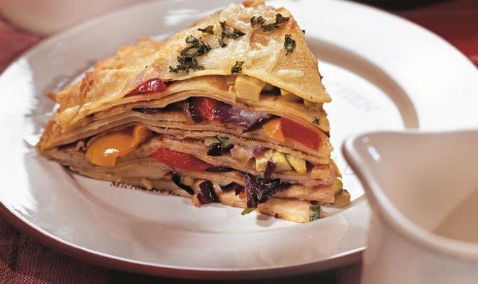 Блинчатый торт с овощами