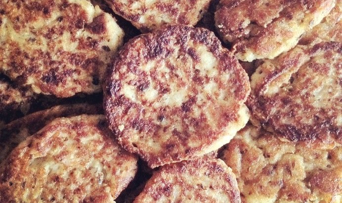 Хлебные апулийские оладьи с каперсами и сельдереем