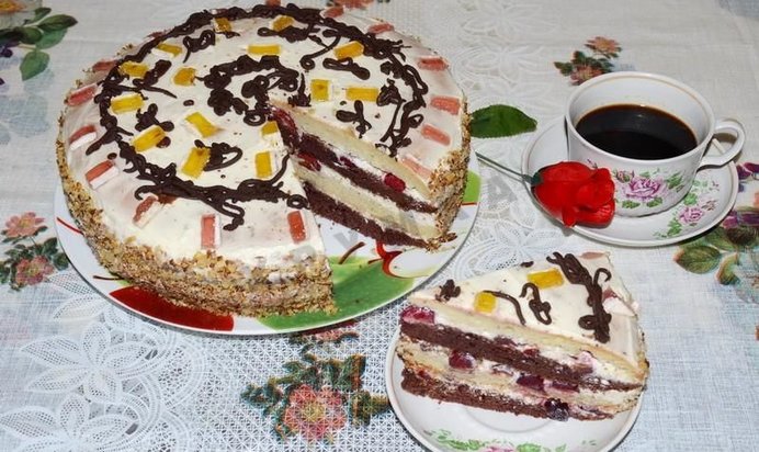 Торт сметанный с вишней