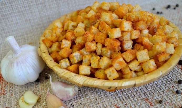 Сухарики в духовке из хлеба