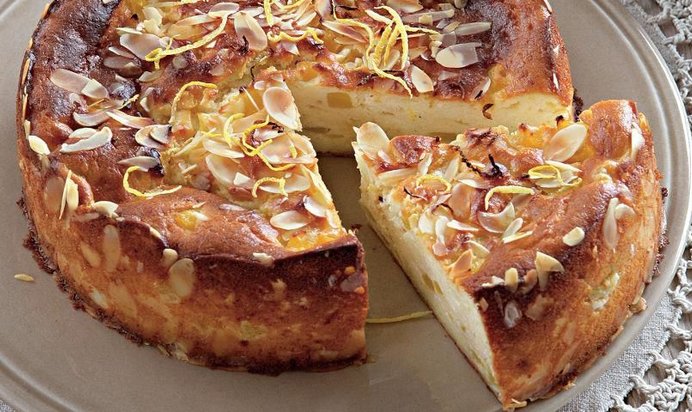 Творожная запеканка с абрикосами