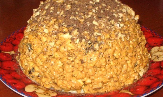 Торт «Муравейник» с грецкими орехами