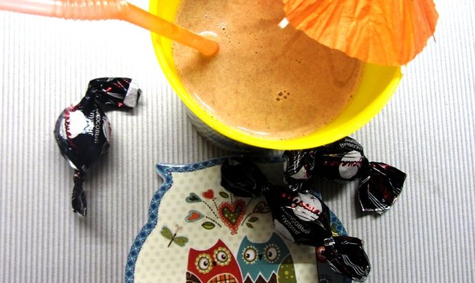 Густое какао с корицей