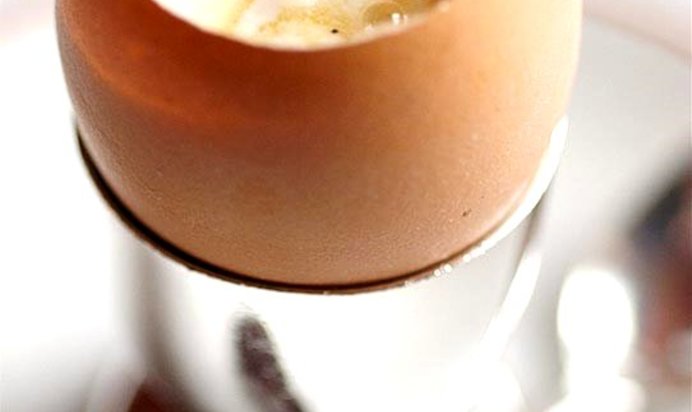 Яйцо с кленовым сиропом и хересным уксусом