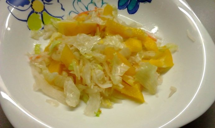 Салат с квашенной капустой и болгарским перцем