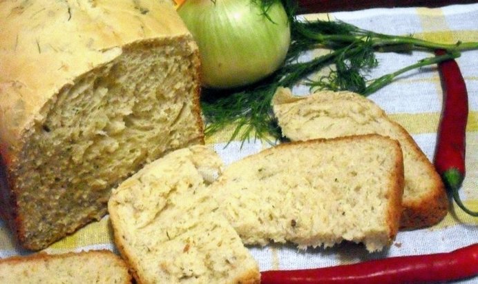 Хлеб с укропом, луком, чесноком и чили