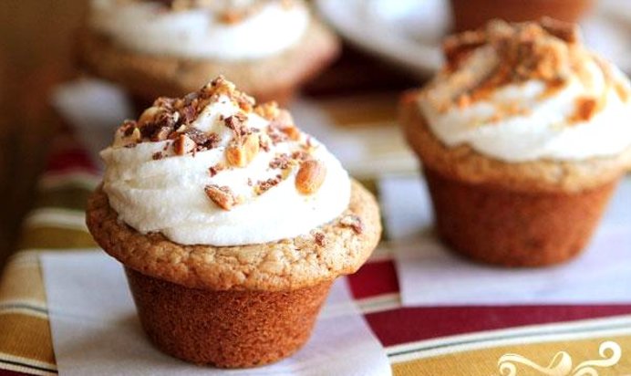 Кексы с шоколадной начинкой и кремом