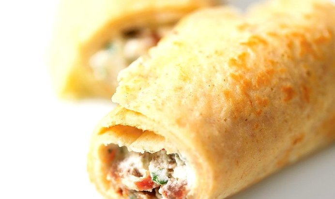 Ржаные блинчики с творожным сыром и инжиром