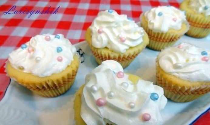 Кексы порционные с вяленой вишней в мультиварке