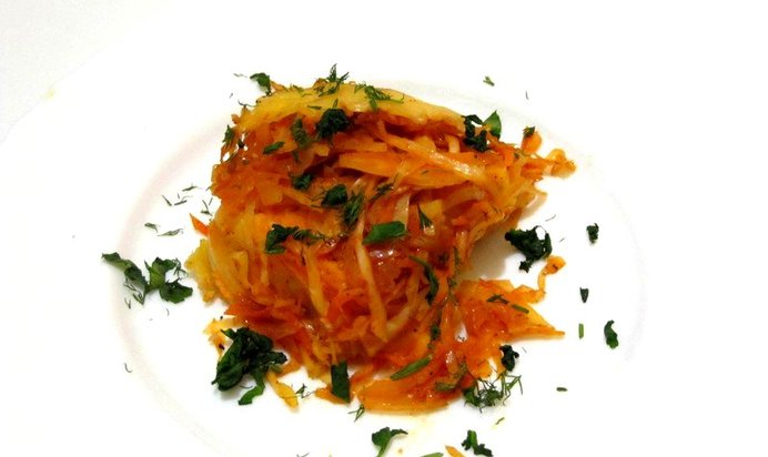 Картофельная запеканка с тушеной капустой