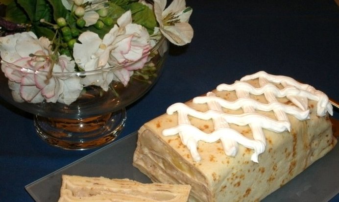 Блинный торт с яблоками