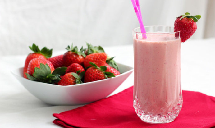 Молочный кисель с клубникой