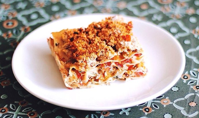 Овощная лазанья с брокколи и цветной капустой