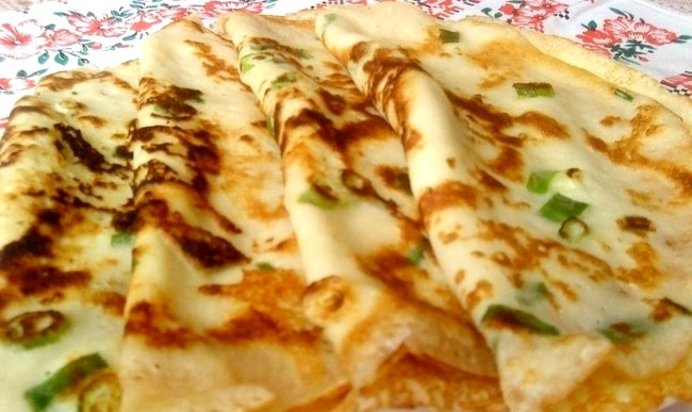 Блины с зеленым луком
