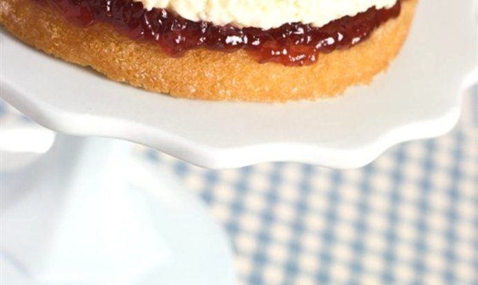 Торт с вареньем