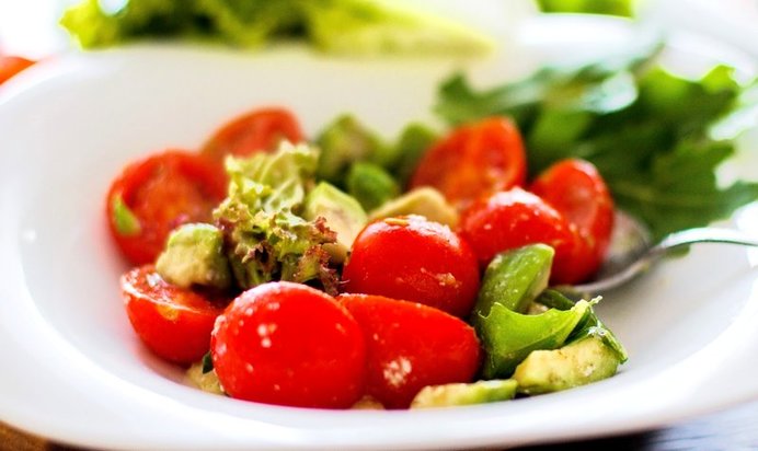 Салат с угрем