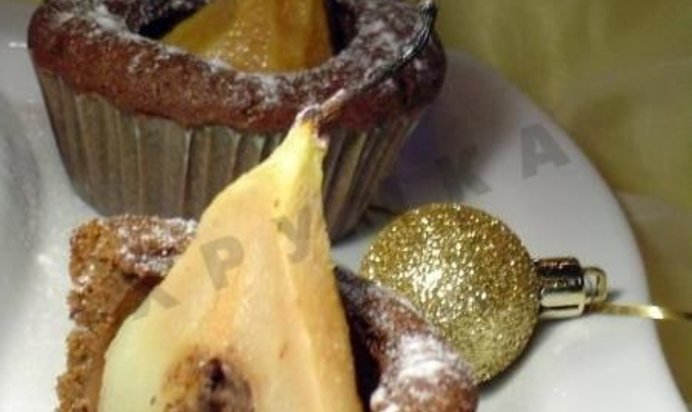 Маффины с шоколадом и грушей