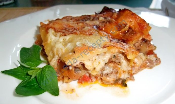 Лазанья с фаршем бешамель домашняя в духовке