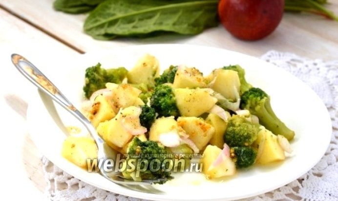 Салат из брокколи с яблоком