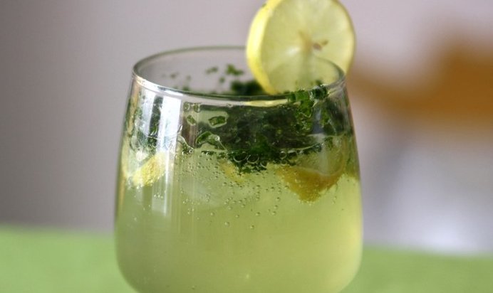 Коктейль с лимоном