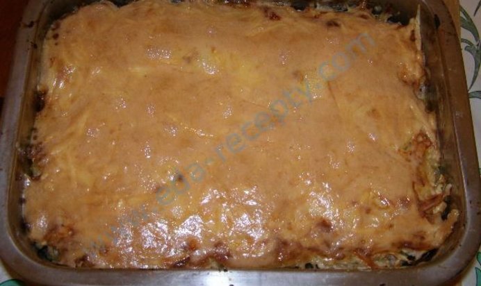 Запеканка с яблоками и фаршем Мужские капризы