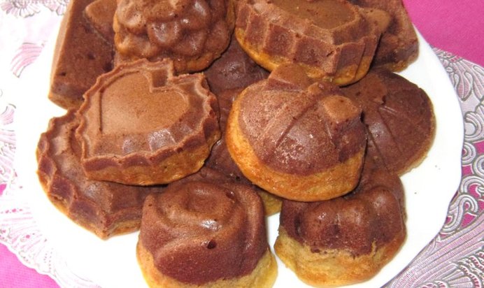 Кексы с горьким и белым шоколадом