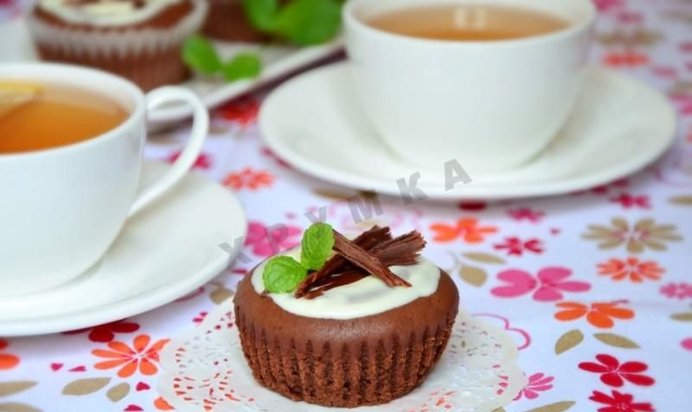 Шоколадные кексы с творожной начинкой