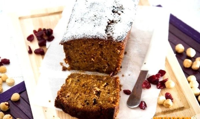 Морковный кекс с орехами