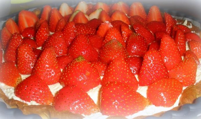 Творожный торт с клубникой