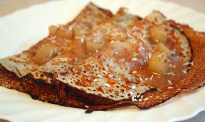 Рисовые блинчики с грушевым соусом