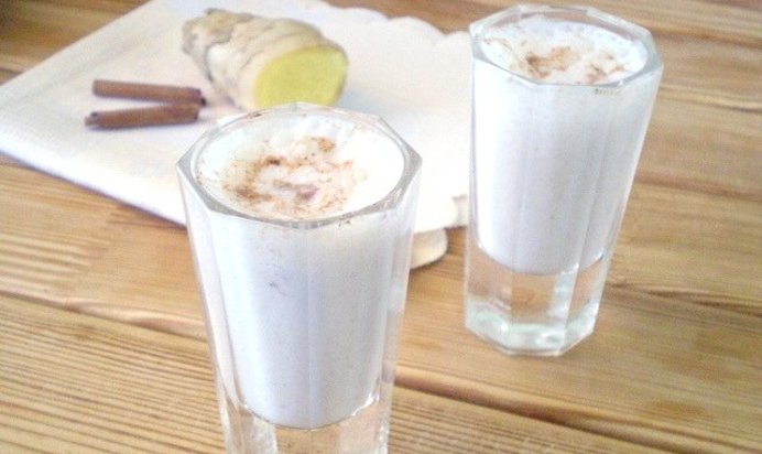 Кефир с корицей и имбирем