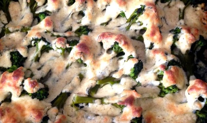 Запеканка из брокколи со сливками и сыром