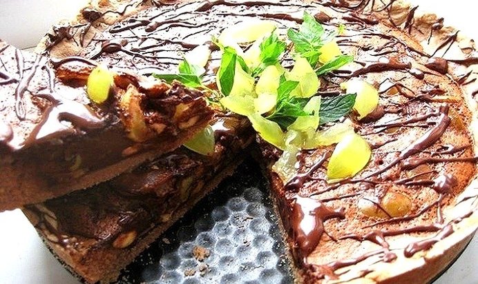 Торт шоколадно-ореховый