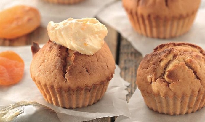 Абрикосовые кексы со сливочным кремом