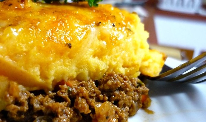 Картофельная запеканка в мультиварке