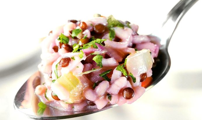 Рисовая каша с черной чечевицей