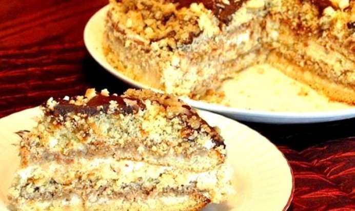 Бисквитный торт с яблочно-ореховой начинкой